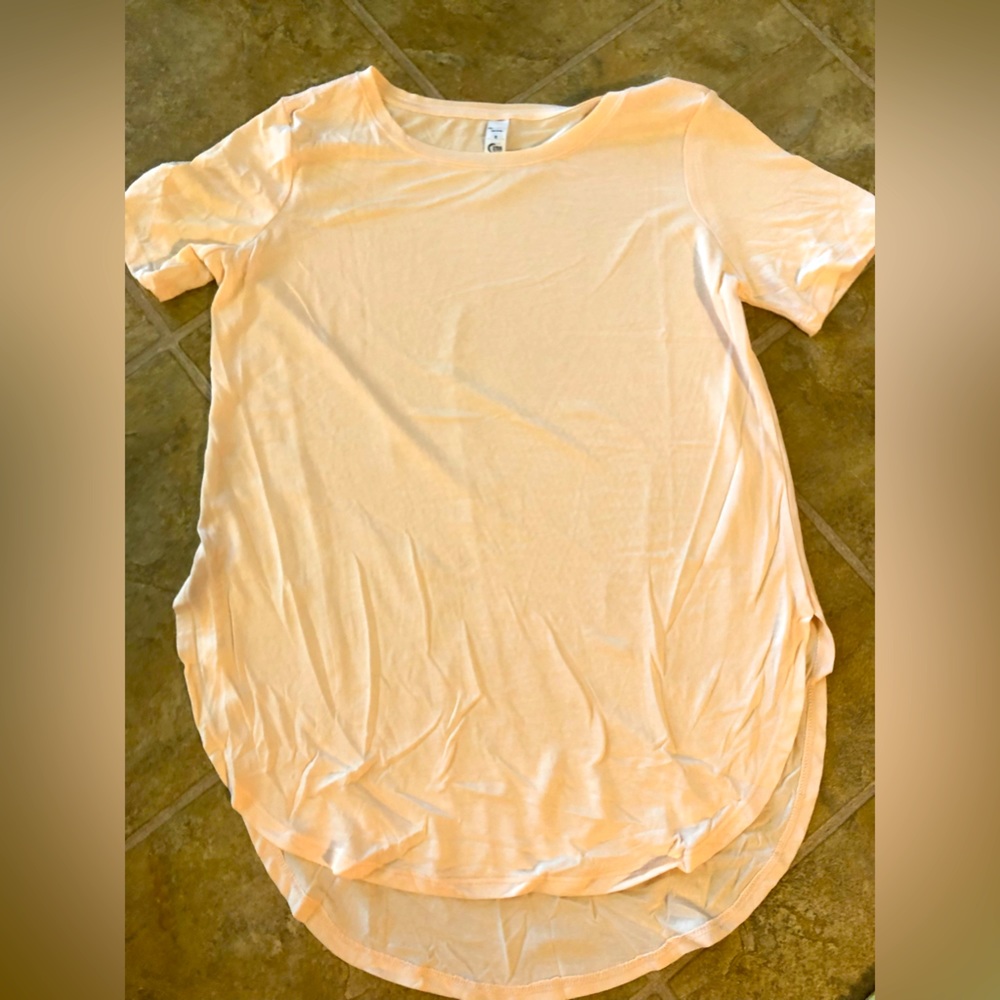 Short sleeve tee, size S, blush pink